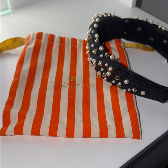 Alicia Bonnie Top-Knot Headband - Picture 5 of 5